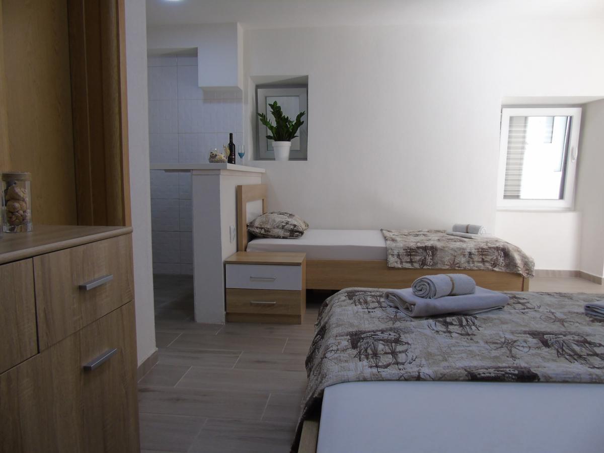 Apartments Marysol Kotor Eksteriør billede
